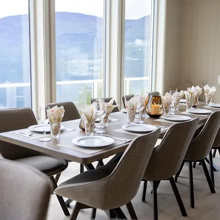Villa Fjord View Olden